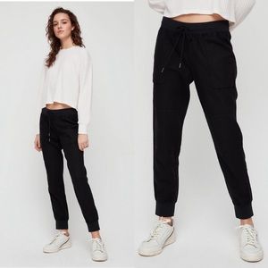 Aritzia black jogger pant
